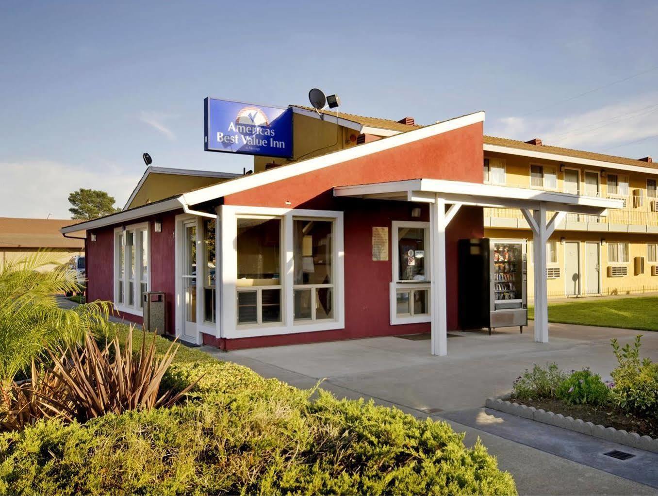 Oasis Inn Sacramento- Elk Grove Exterior photo